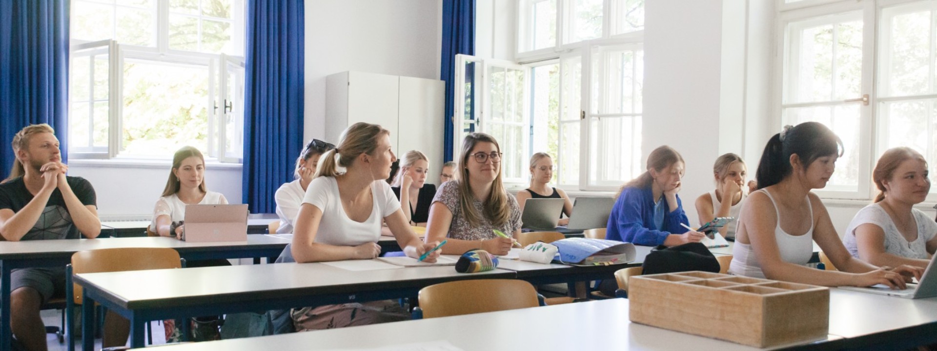 Studierende im Studium Bildung und Erziehung in der Kindheit (Foto: Sigrid Reinichs) Studierende im Studium Bildung und Erziehung in der Kindheit