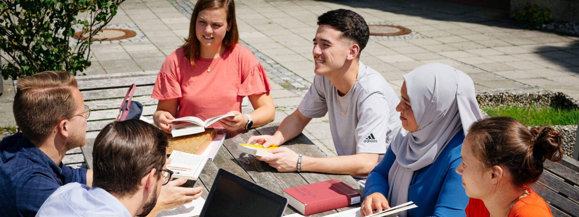 Symbolbild Studium an der Hochschule München