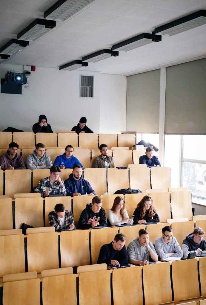 Symbolbild Studierende an der Hochschule München