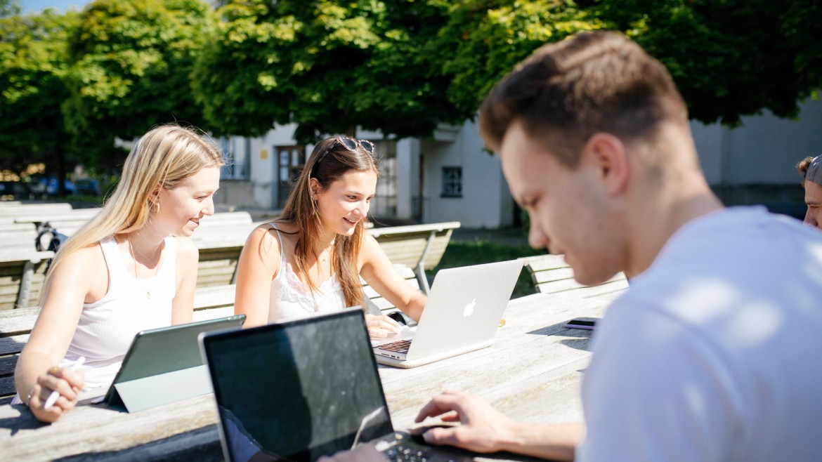Studierende an der Hochschule München (Foto: Ulrike Myrzik
) Symbolbild Studierende an der Hochschule München