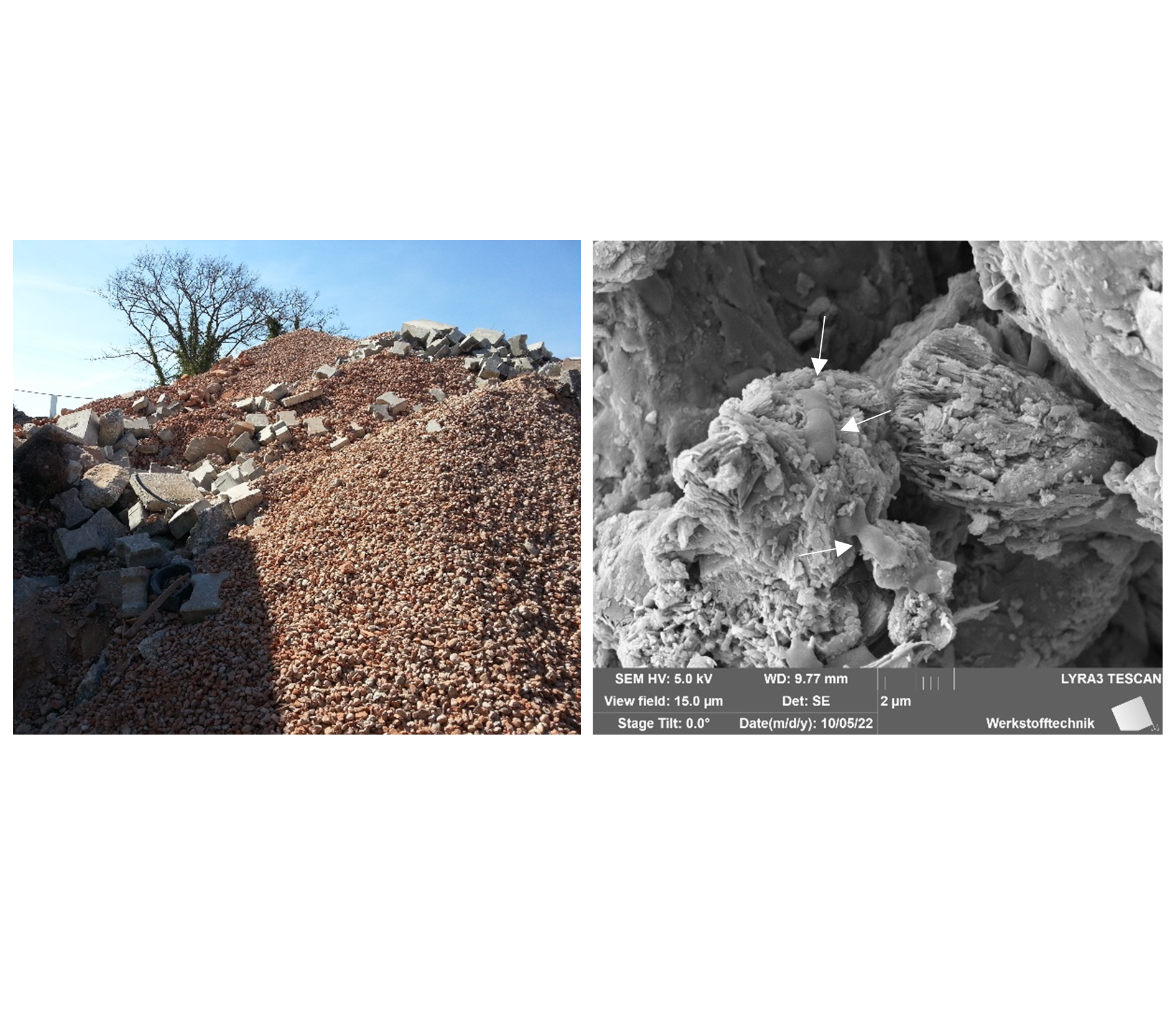 links: Mineralischer Bauschutt, rechts: Biozementierende Bakterienzellen (glatte, stäbchenförmige Strukturen) mit präzipitiertem Calcium-Carbonat (kristalline Strukturen) (Prof. Dr.-Ing. Andrea Kustermann/Dr. Constanze Eulenkamp) Das Bild ist zweigeteilt. Auf der linken Seite sieht man einen Schutthaufen, welcher aus mineralischem Bauschutt besteht. Auf der rechten Seite sieht man Calcium-Carbonat Ausfällungen. Dabei handelt es sich um kristalline Strukturen. Dazwischen lassen sich vereinzelte Bakterienzellen als glatte, stäbchenförmige Strukturen erkennen.