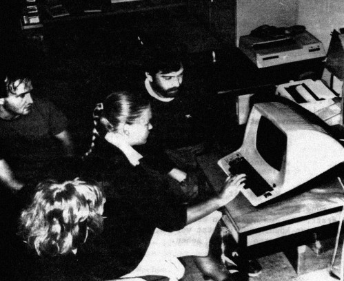 Studierende am Computer (Quelle: Hochschule München) Studierende am Computer