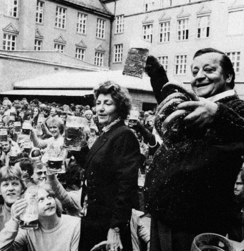 Kantinenwirt (Quelle: Hochschule München) Kantinenwirt