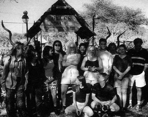 Tourismusstudierende auf einer Exkursion in Namibia (Quelle: Hochschule München) Tourismusstudierende auf einer Exkursion in Namibia