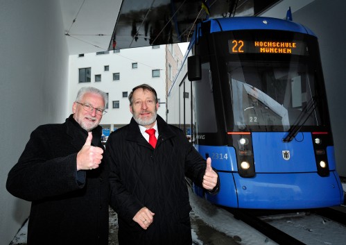 Tramhaltestelle am Campus Lothstraße (Quelle: Hochschule München) Tramhaltestelle am Campus Lothstraße