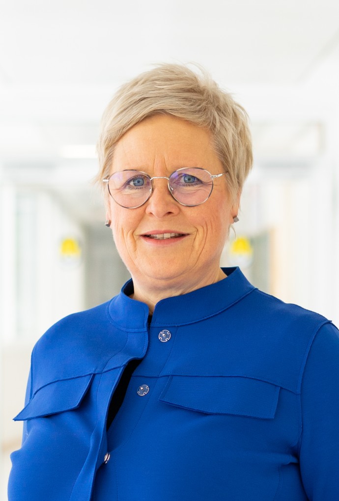 Sabine Oberacher (Foto: Mark Siaulys Pfeiffer ) Sabine Oberacher