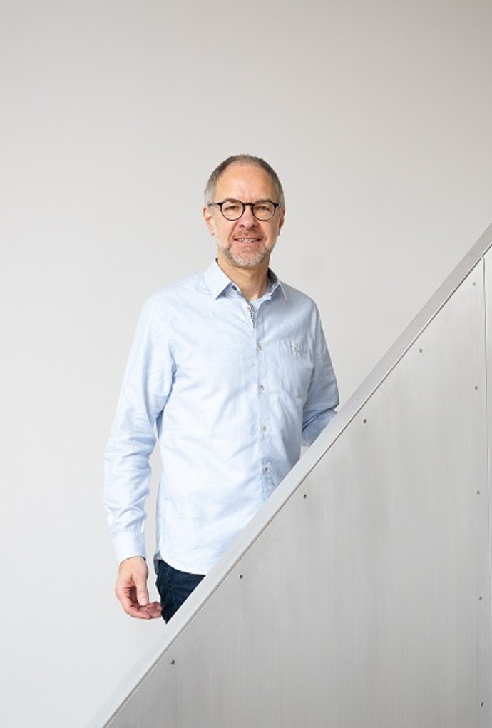 Prof. Ralph Buchner