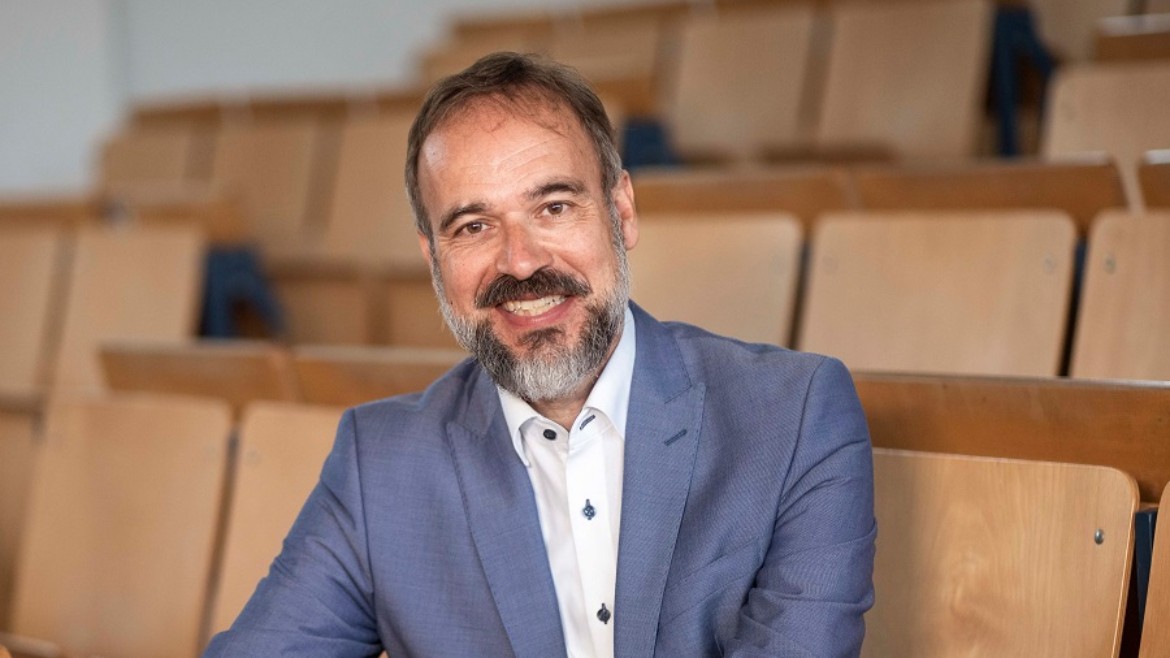 Prof. Dr. Stefan Pohlmann (Foto: Johannes Lesser) Prof. Dr. Stefan Pohlmann