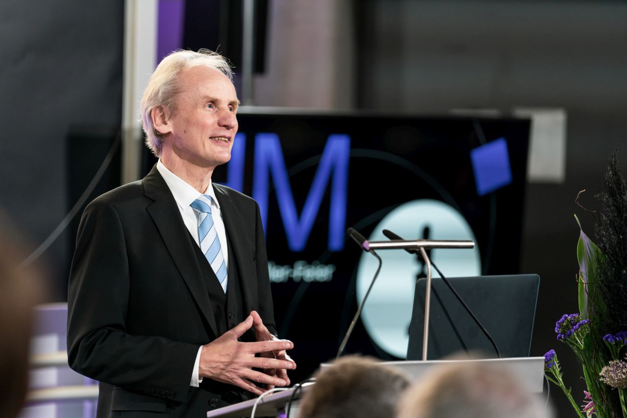 HM-Präsident Prof. Dr. Martin Leitner bekannte sich als Fan des Bond-Films Casino Royale