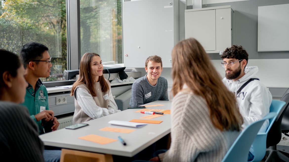 Studierende an der HM (Foto: Alexander Ratzing) Studierende an der HM