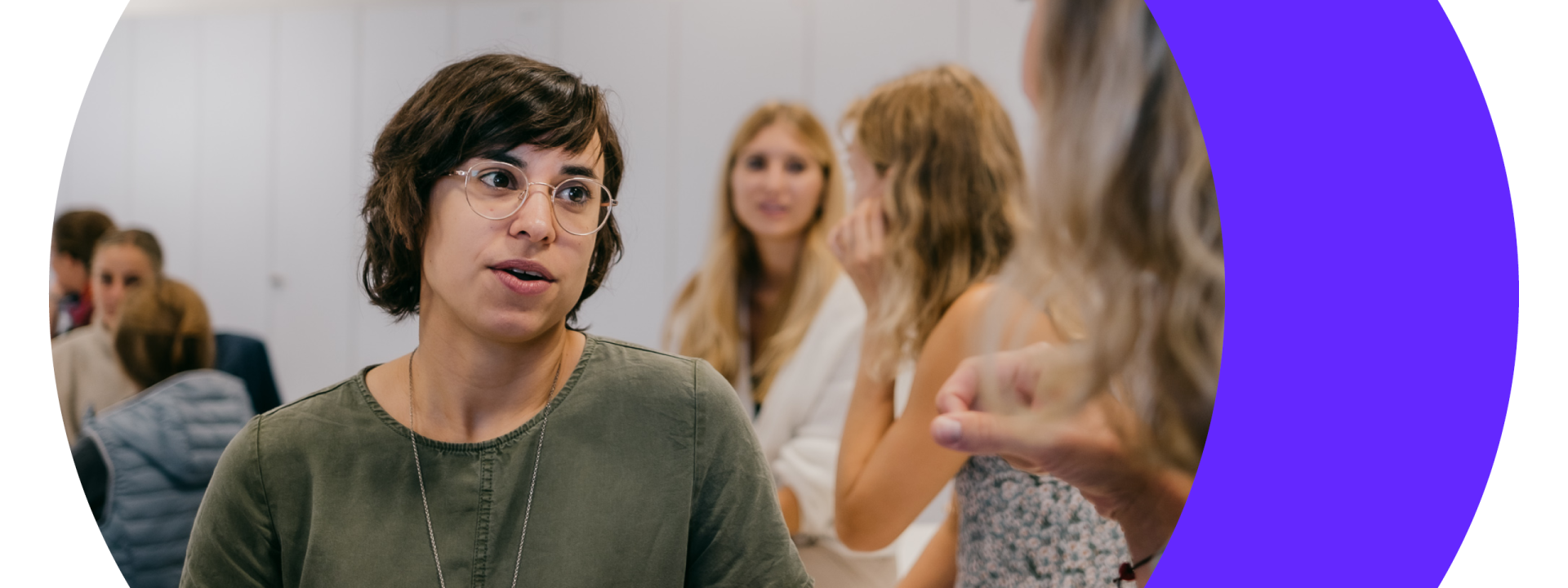 Weiterbildung Mental Health (Foto: Johanna Bronek, Grafik: Hochschule München) Weiterbildung Mental Health