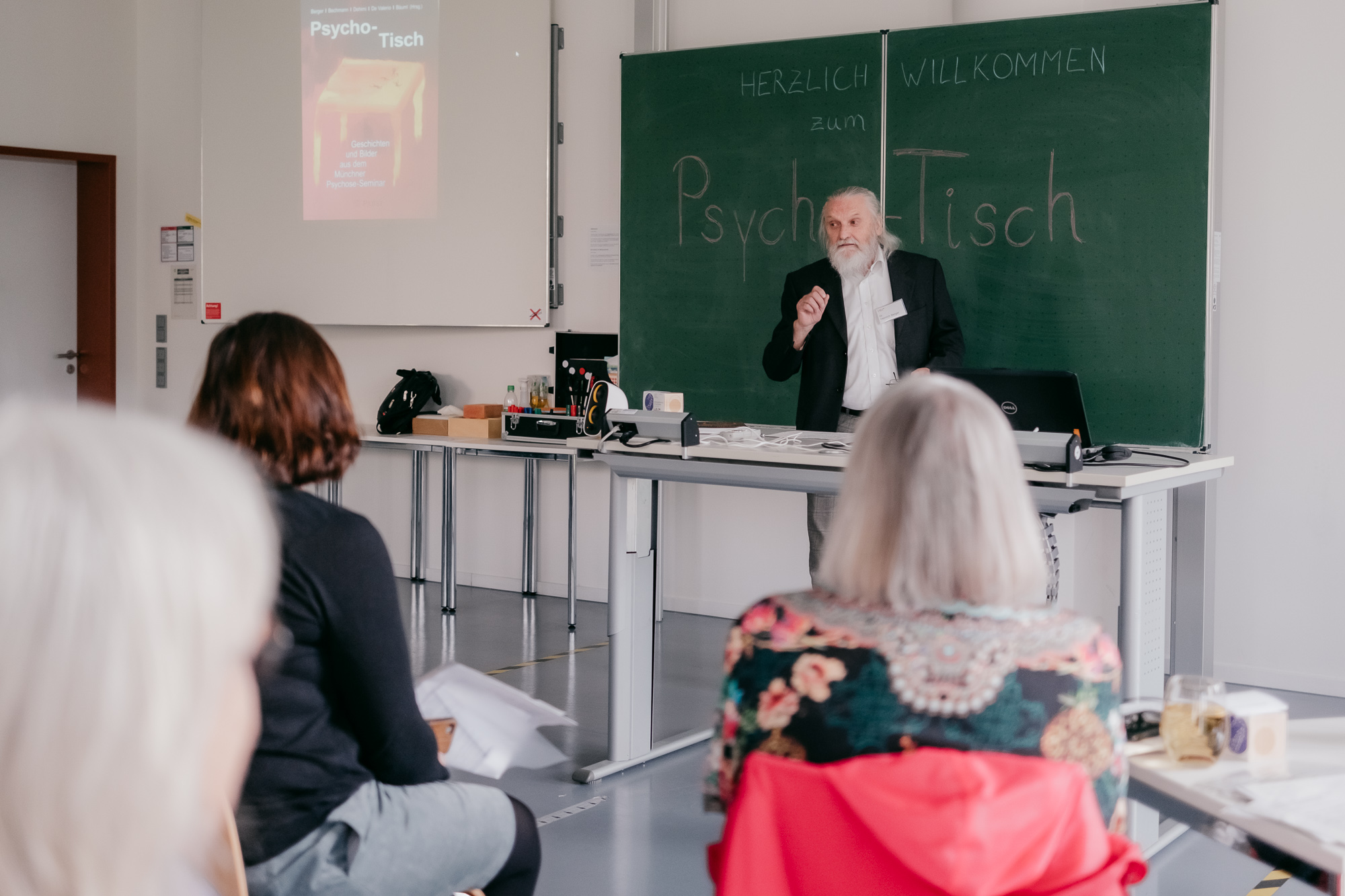 Dr. Heinrich Berger stellt das Projekt 