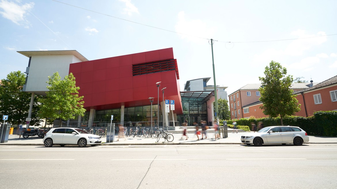 Roter Würfel Lothstraße 64