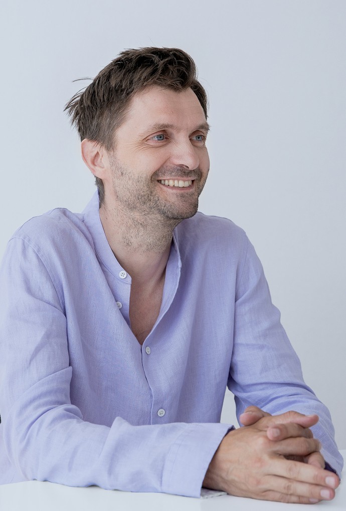 Portrait von Prof. Thomas Burlon