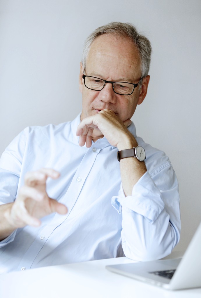 Portrait von Jörg Henne