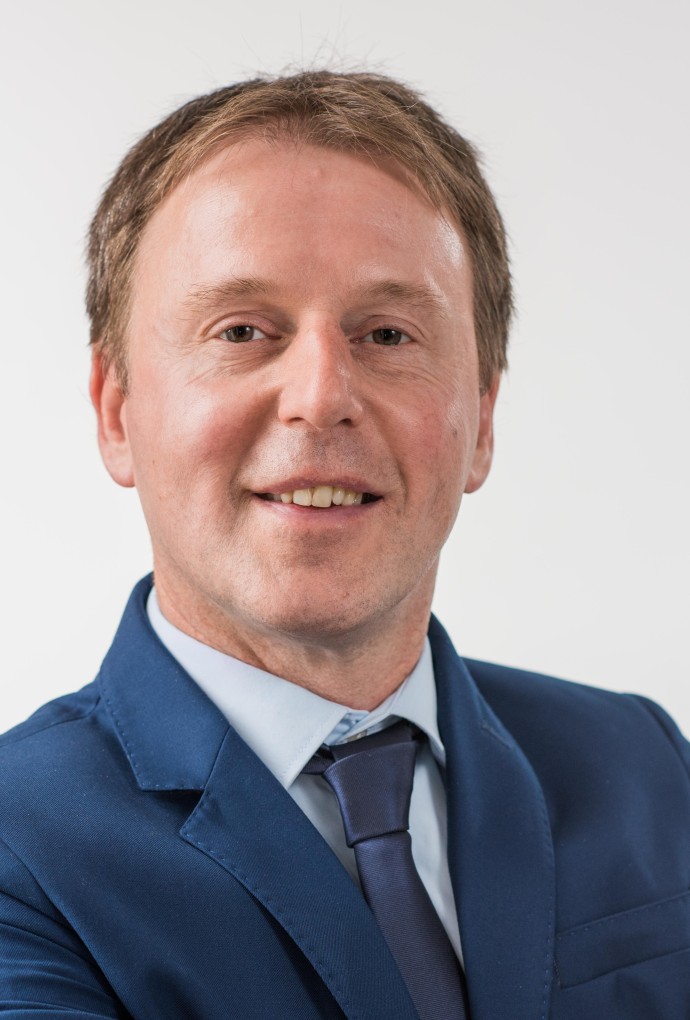 Prof. Thomas Clausen