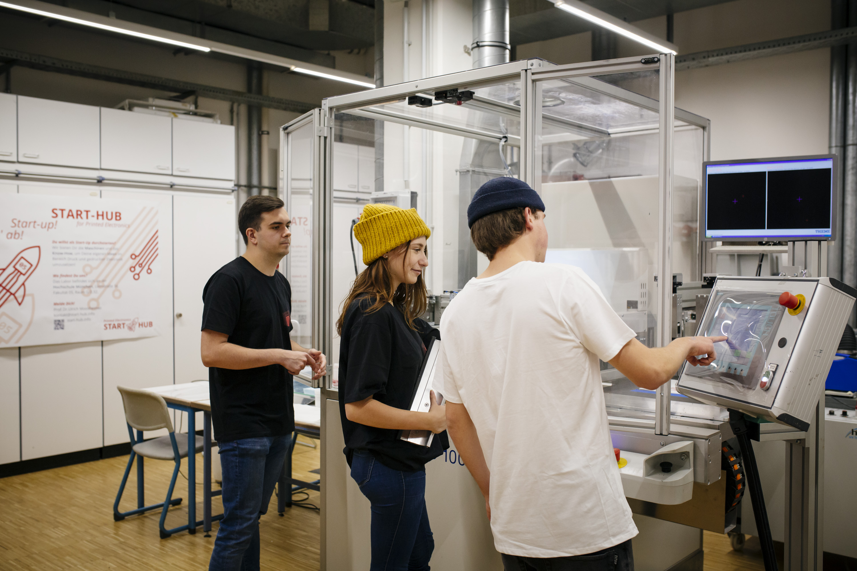 Studierende im Drucksaal