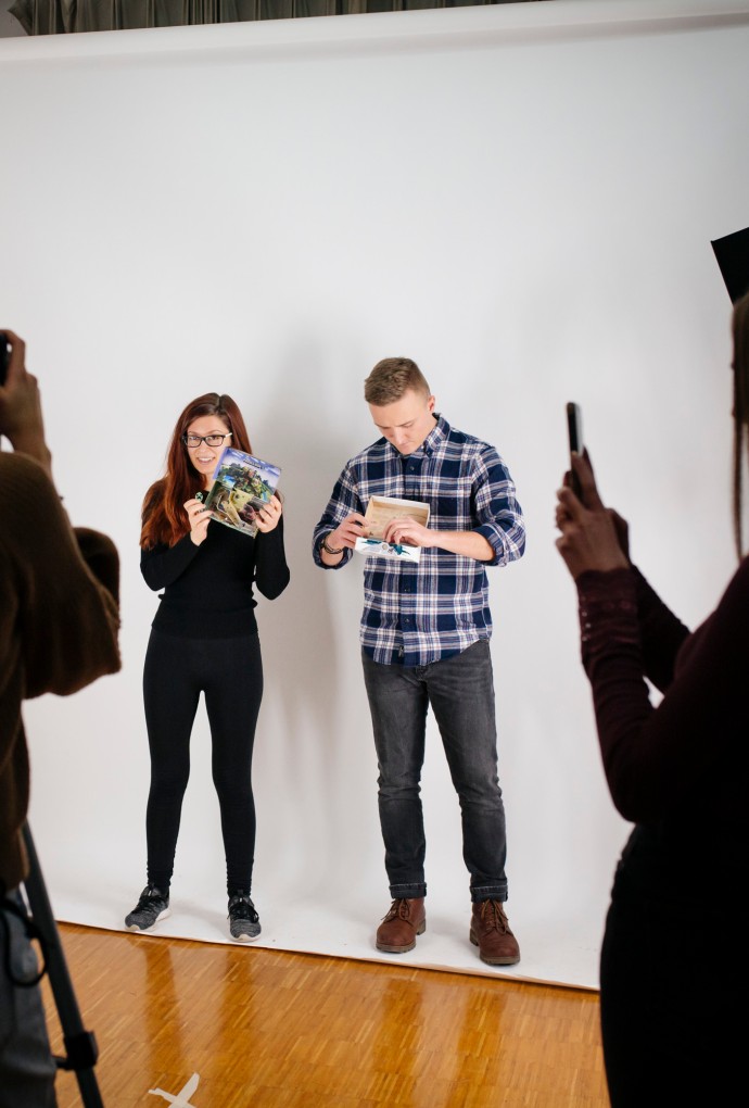 Studierende im Fotostudio Digital Media & Print