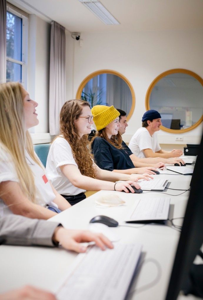 Studierende Digital Media & Print im PC Pool