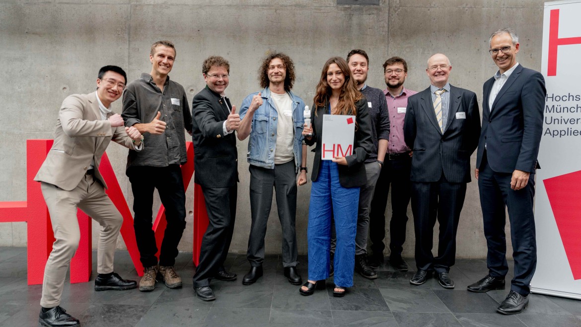 Das Start-up Noxon mit Prof. Dr. Ulrich Moosheimer und VP Prof. Dr. Thomas Stumpp