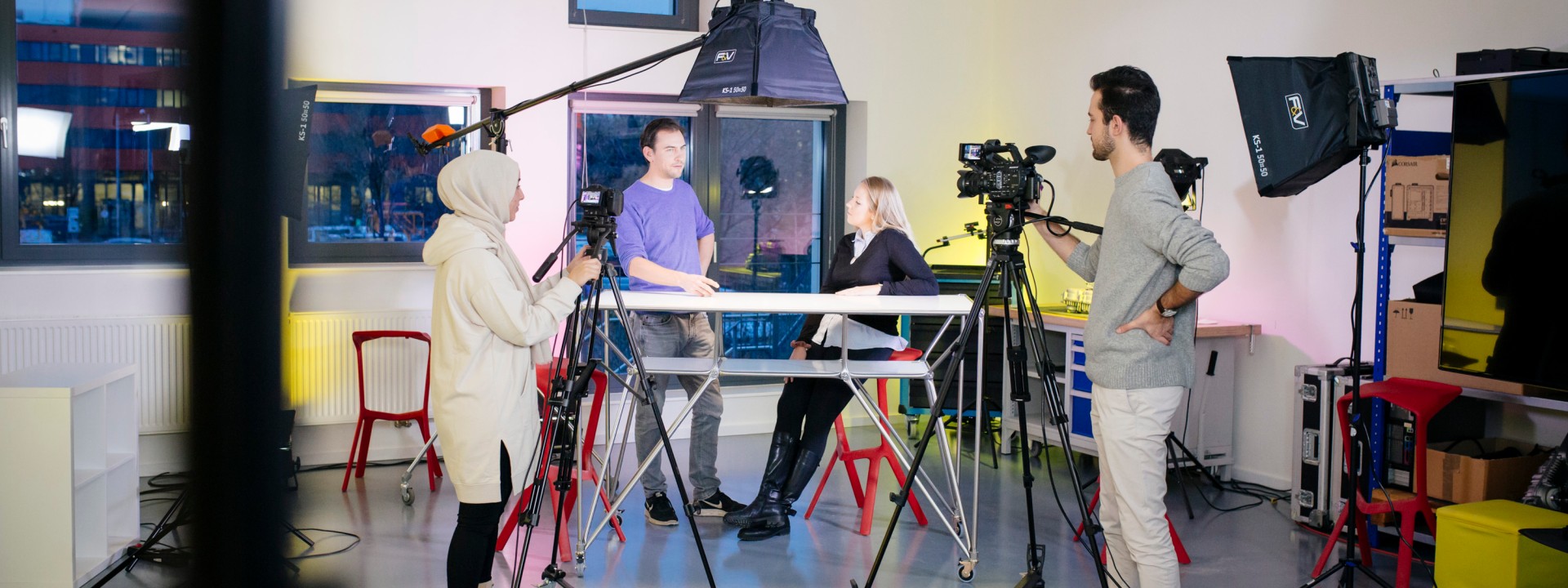 Studierende der Technischen Kommunikation im Videolabor