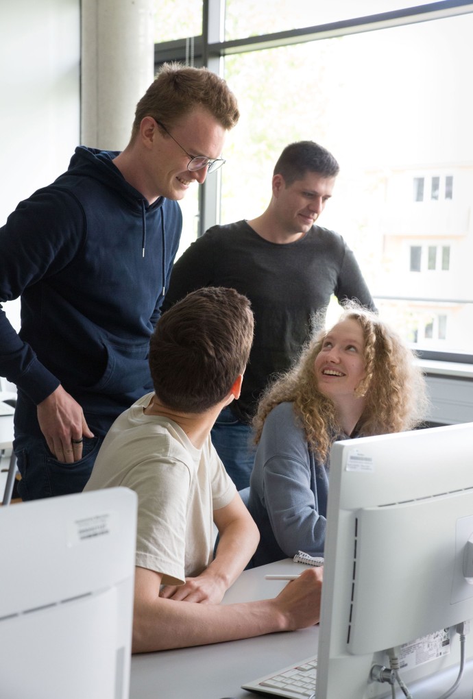 Symbolbild Fakultät 07 Informatik und Mathematik der Hochschule München