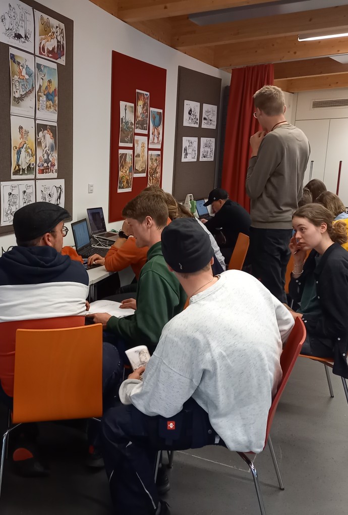 Studierende an Rechnern