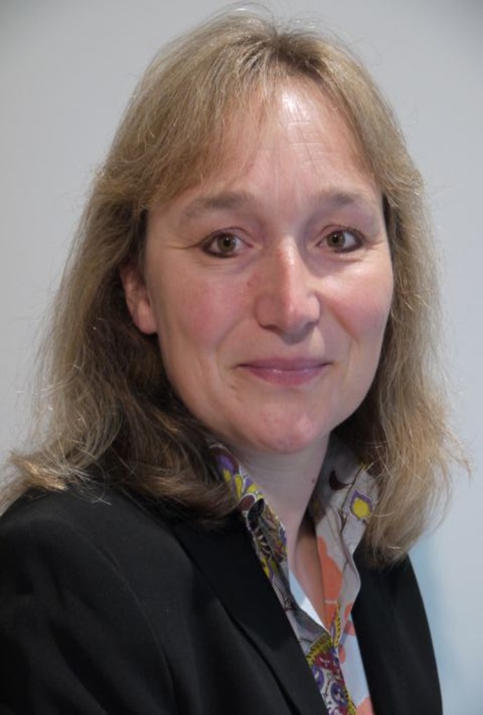 Portrait Dr. Ann-Kathrin Schätzle