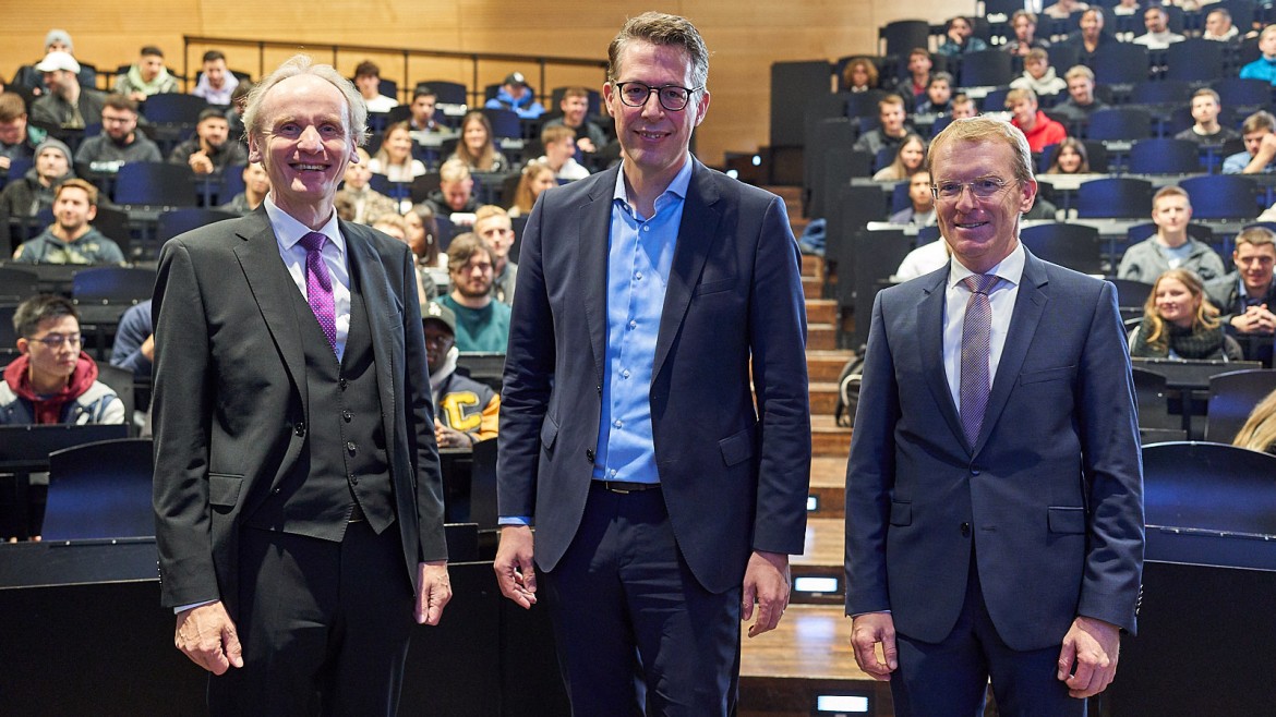 Präsident Dr. Leitner, Wissenschaftsminister Blume und Dekan Dr. Englberger