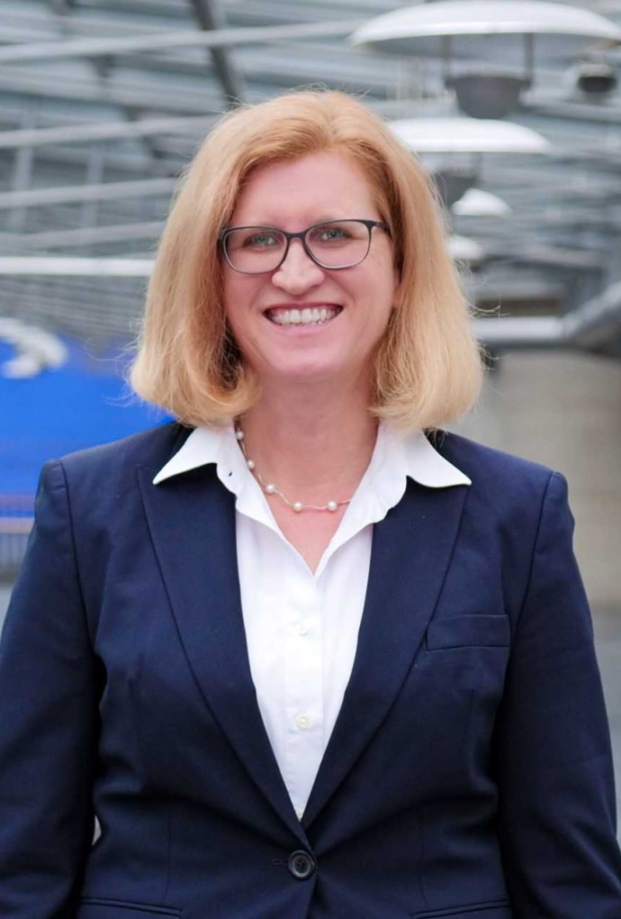 Portrait Prof. Dr. Daniela Cornelius