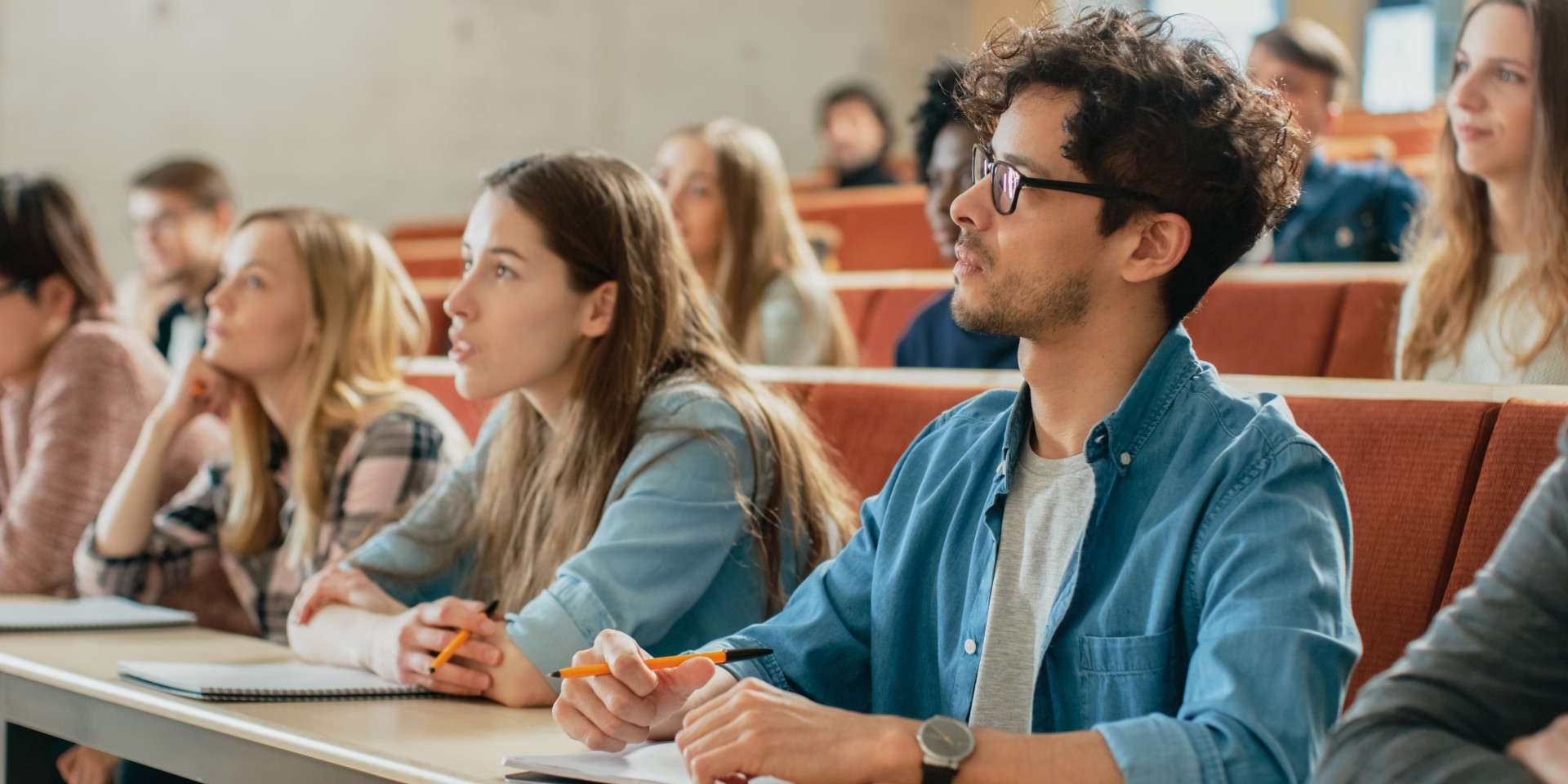 Studierende im Hörsaal