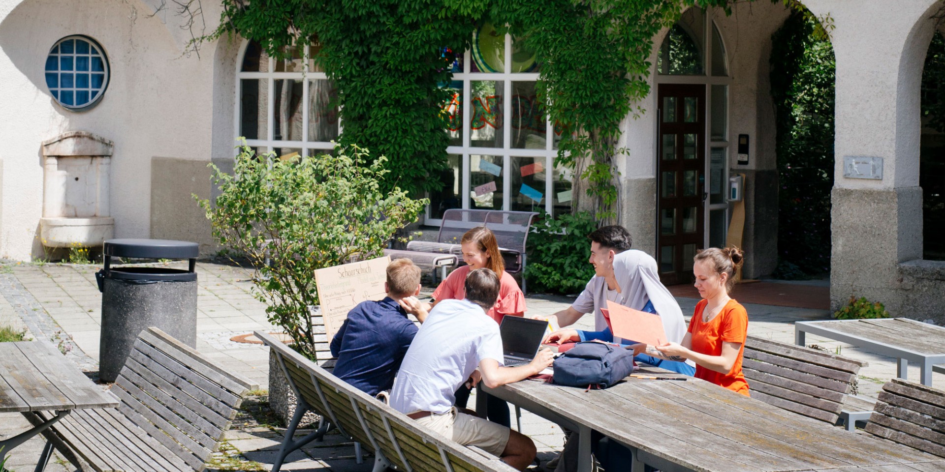 Symbolbild Fakultät 11 angewandte Sozialwissenschaften der Hochschule München